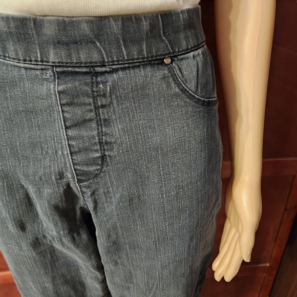 Jeans - Picture 6 of 11